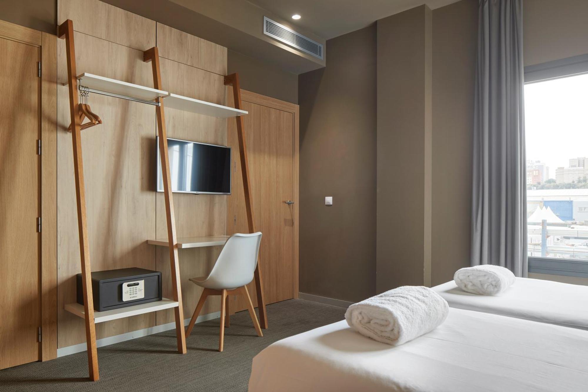 Hotel Landaben Pamplona Eksteriør bilde